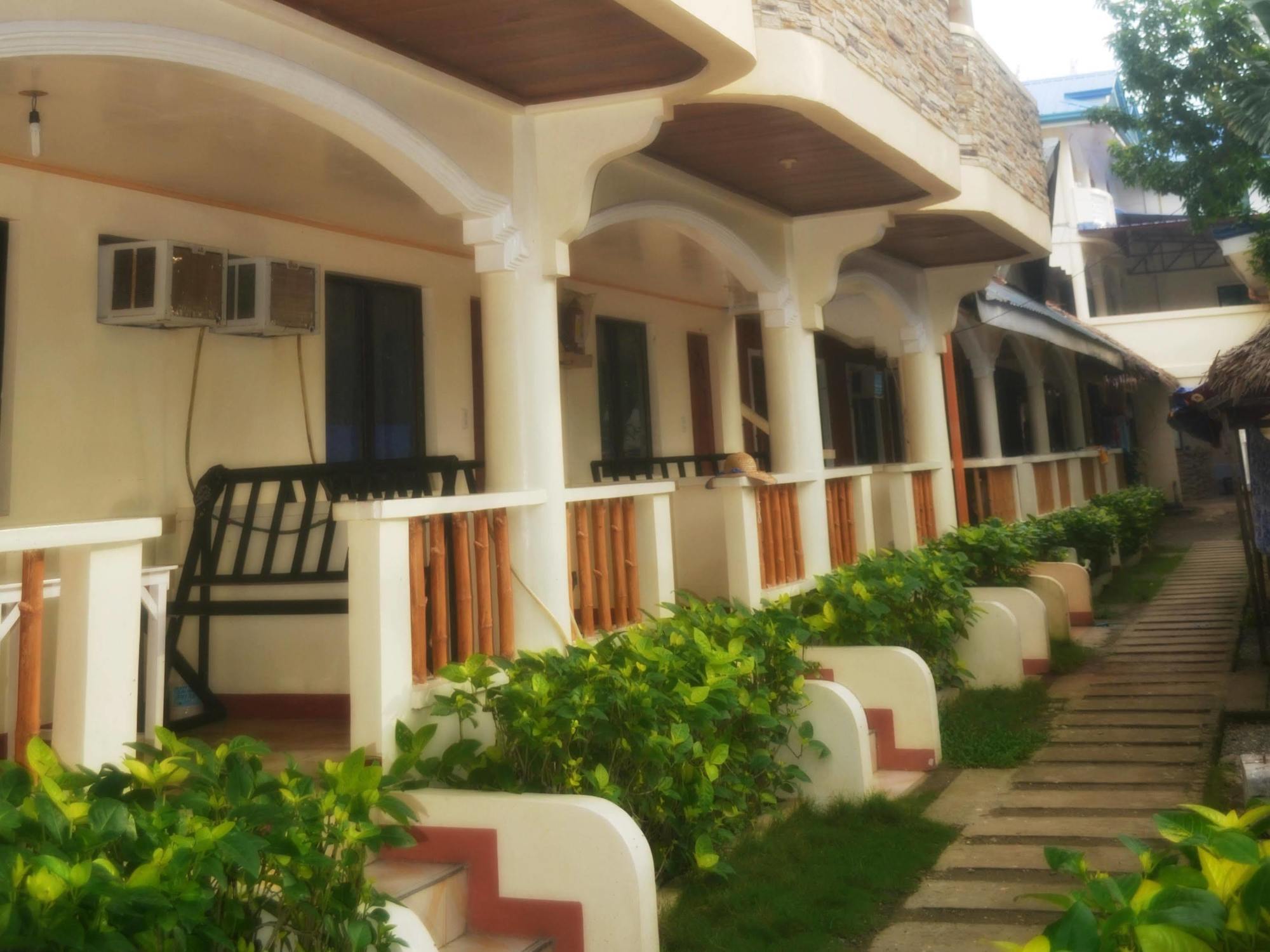 Alliyah'S Beach Resort Balabag  Exterior foto