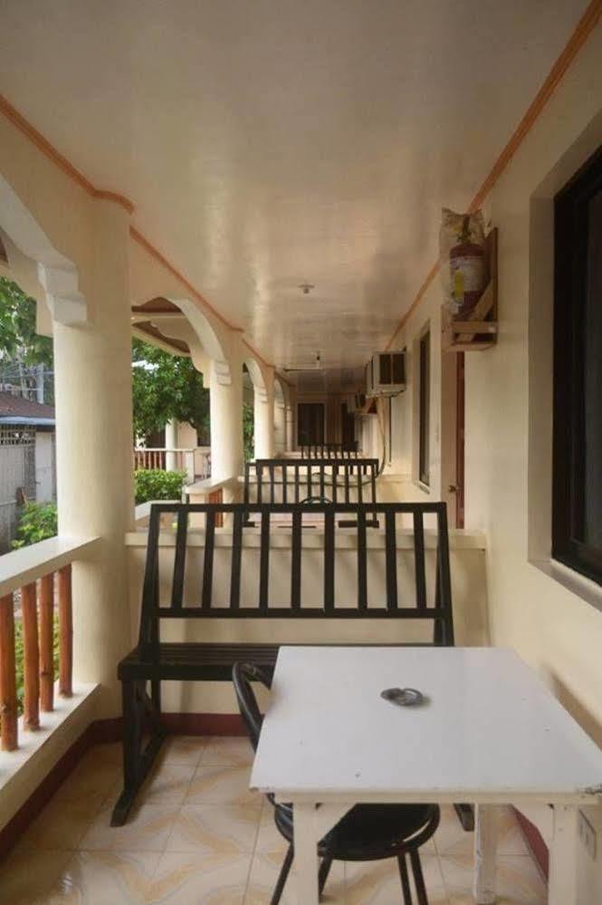 Alliyah'S Beach Resort Balabag  Exterior foto